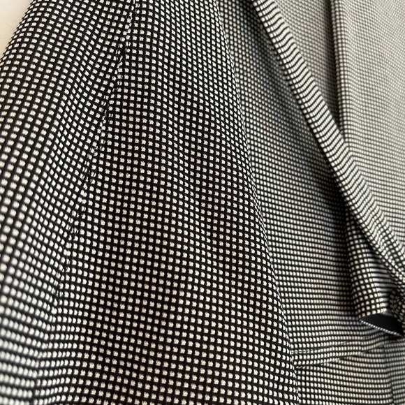 Giorgio Armani NWT Vintage 90’s Black & White Button Vest W/ Back Tie - Picture 6 of 7